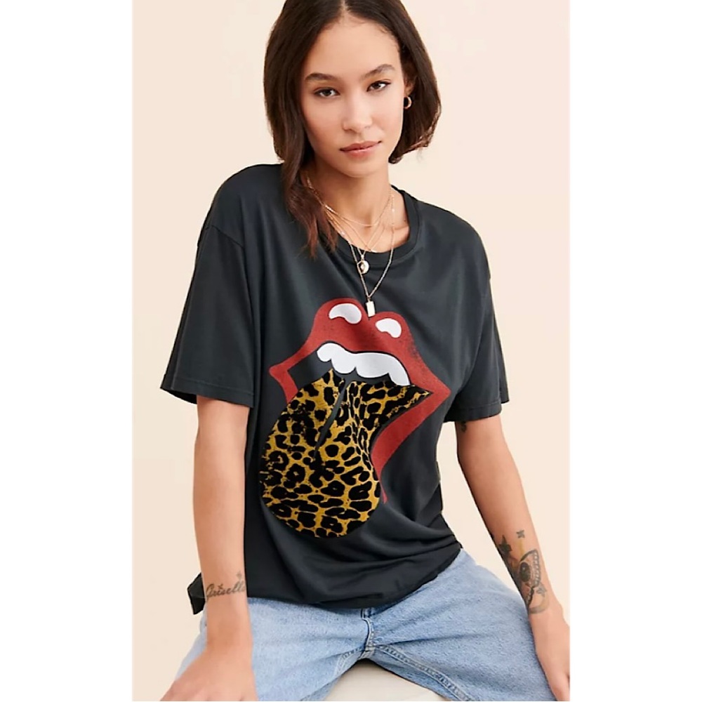 🎉DAYDREAMER Stones Flocked Leopard Tongue Tee, Women’s Small, Grey,/Red/…